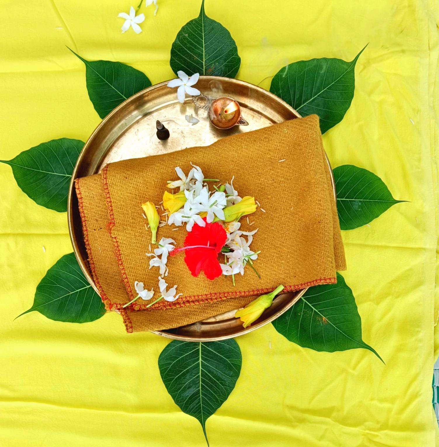 सिद्ध बगलामुखी पीत आसन